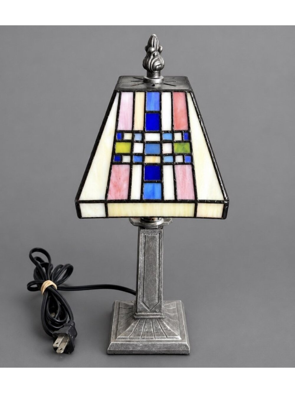 Vintage Style Small 12.5" Stained Glass Tabletop/Desk Lamp